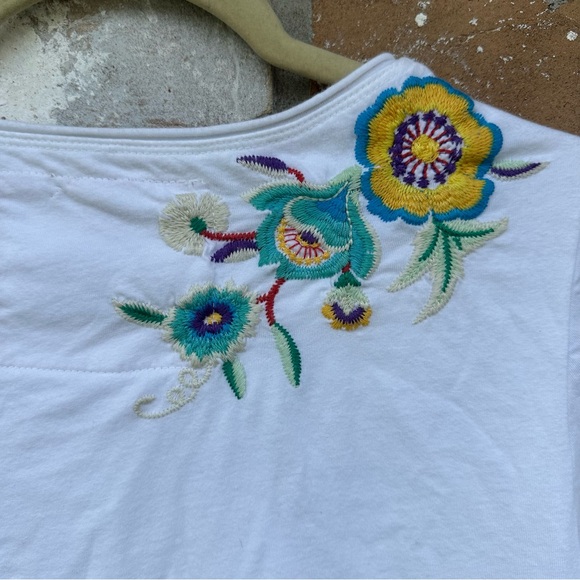 Johnny Was White Cotton Embroidered Shirt - Picture 7 of 8